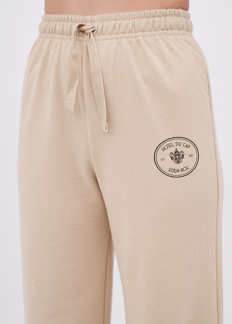 Фото ракурс 3 - Жіночі бежеві штани EQUILIBRI артикул W265 004 000 Beige FW2025