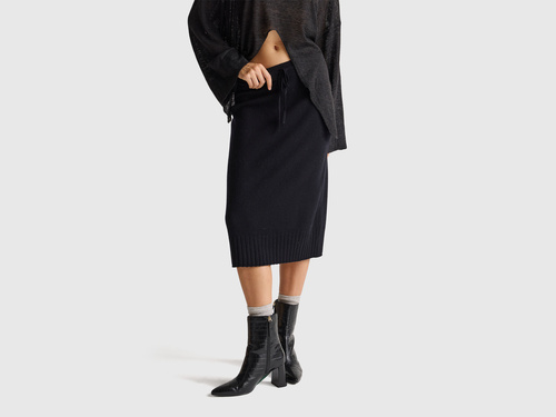 Фото ракурс 1 - Женская черная юбка Benetton артикул 112HD001V 700 25A