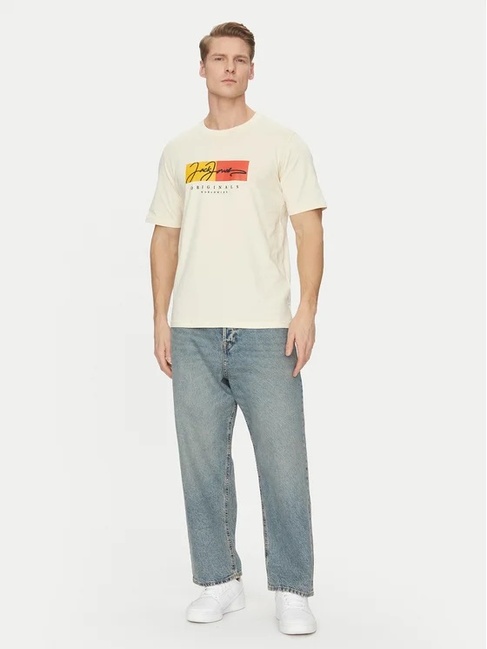 Фото ракурс 3 - Мужская белая футболка Jack & Jones артикул 12278266 antique white SS2025