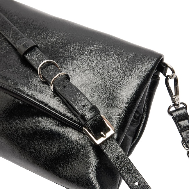 Жіноча чорна сумка Parfois артикул 236790 _BK FW2025 Фото ракурс 3 - Жіноча чорна сумка Parfois артикул 236790 _BK FW2025