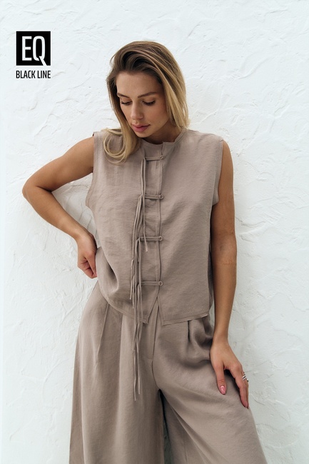 Фото ракурс 1 - Жіноча бежева блузка EQUILIBRI  артикул BW491001 100 Beige SS2025