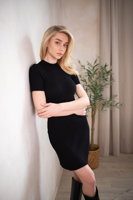 Фото ракурс 3 - Жіноча чорна сукня EQUILIBRI артикул W352 030 000 Black SS2025