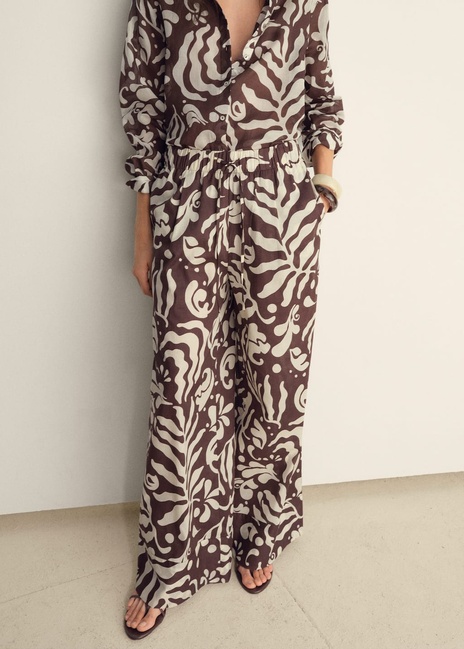 Женские коричневые брюки Mango артикул 87028645 30 8 season Фото ракурс 1 - Женские коричневые брюки Mango артикул 87028645 30 8 season