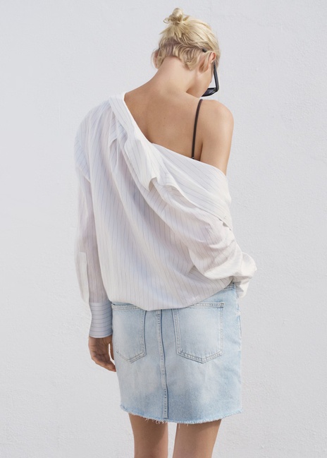 Жіноча блакитна спiдниця Mango артикул 17051520 TC 1 season Фото ракурс 2 - Жіноча блакитна спiдниця Mango артикул 17051520 TC 1 season