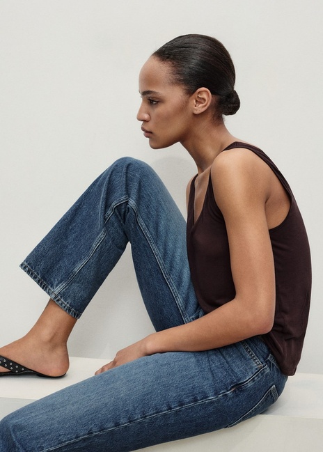 Жіночі сині джинси Mango артикул 17015812 TO 1 season Фото ракурс 4 - Жіночі сині джинси Mango артикул 17015812 TO 1 season