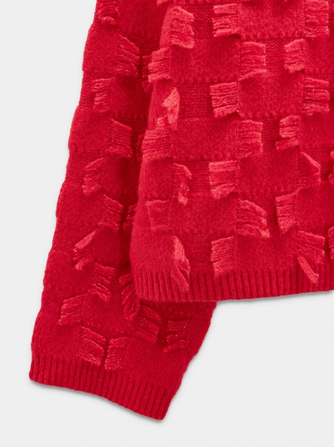 Женский красный свитер Parfois артикул 240925 _RD FW2025 Фото ракурс 5 - Женский красный свитер Parfois артикул 240925 _RD FW2025