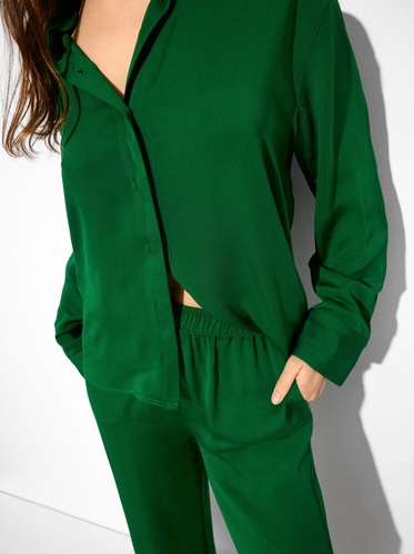 Фото ракурс 1 - Женская зеленая рубашка Parfois артикул 231039 _GN FW2025