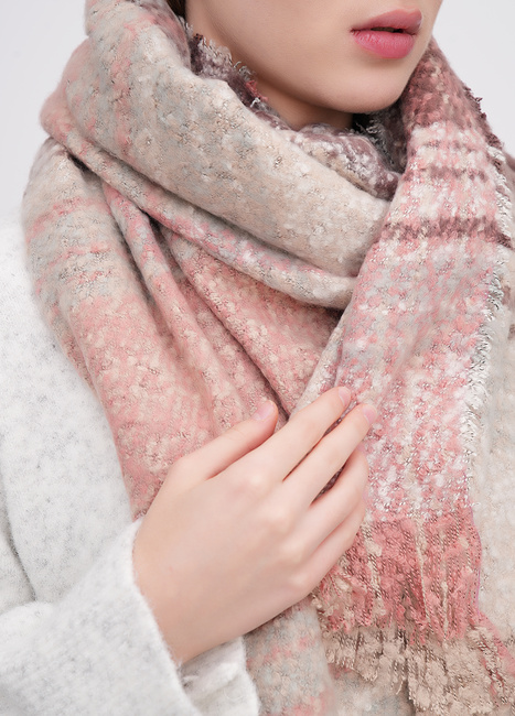 Фото ракурс 2 - Жіночий коричневий шарф EQUILIBRI артикул W882 007 000 Brown FW2025