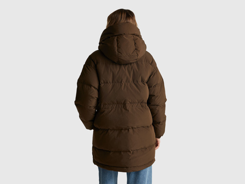 Фото ракурс 2 - Женская коричневая куртка Benetton артикул 22T6DN087 2C0 25A