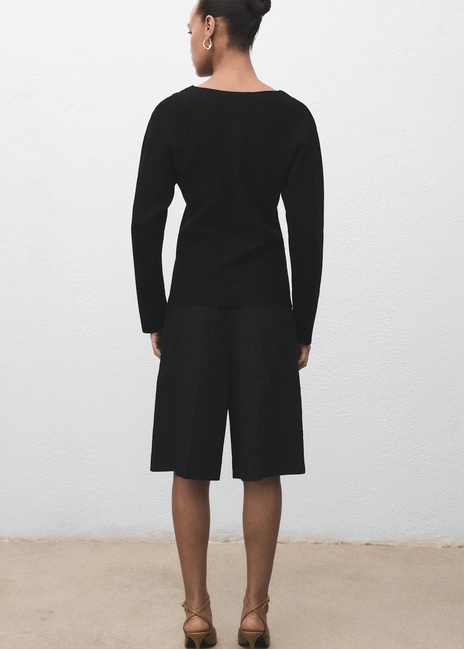 Фото ракурс 2 - Жіночий чорний жакет Mango артикул 17064139 99 1 season