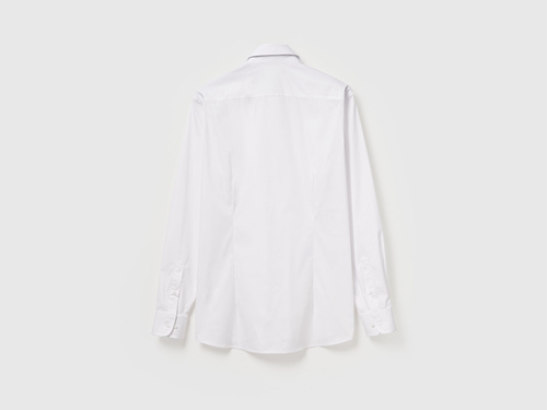 Фото ракурс 2 - Мужская белая рубашка Benetton артикул 551MUQ049 101 25A