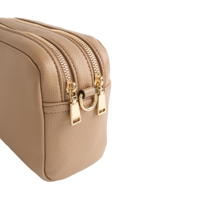 Жіноча коричнева сумка Parfois артикул 222233 _TU FW2025 Фото ракурс 3 - Жіноча коричнева сумка Parfois артикул 222233 _TU FW2025