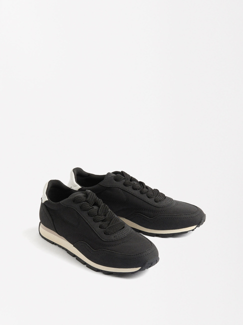 Фото ракурс 1 - Жіночі чорні кросівки Parfois артикул 224805 _BK FW2025