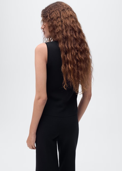 Фото ракурс 2 - Женский черный жилет Mango артикул 17084083 99 1 season