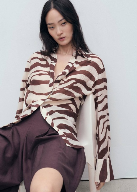 Жіноча молочна сорочка Mango артикул 17031159 05 1 season Фото ракурс 4 - Жіноча молочна сорочка Mango артикул 17031159 05 1 season