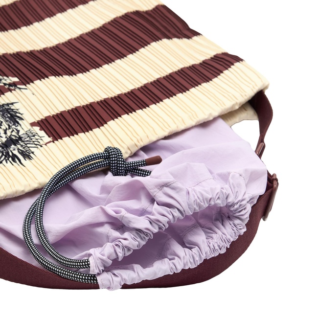 Фото ракурс 3 - Жіноча бордова сумка Parfois артикул 230958 _BU SS2025