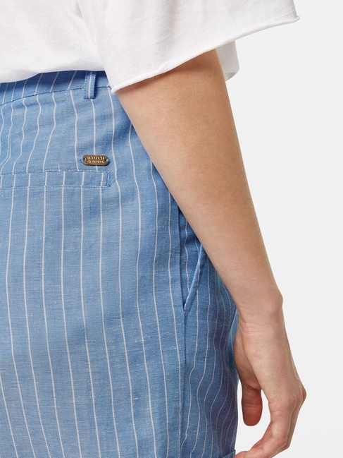 Фото ракурс 4 - Женские голубые шорты SCOTCH & SODA артикул UFJ00688N V426 SS2025