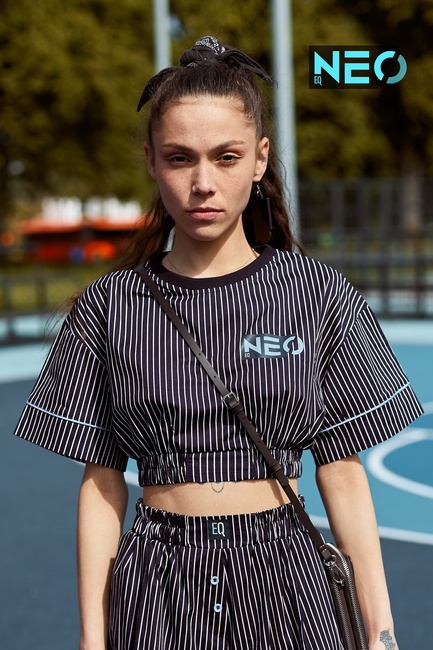 Фото ракурс 5 - Жіноча синя футболка EQUILIBRI артикул NW291002 100 NAVY BLUE SS2026