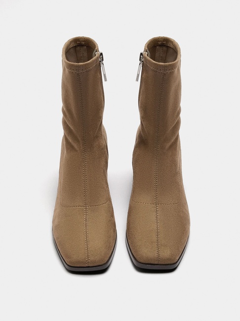 Жіночі коричневі чоботи Parfois артикул 239864 _TU FW2025 Фото ракурс 4 - Жіночі коричневі чоботи Parfois артикул 239864 _TU FW2025