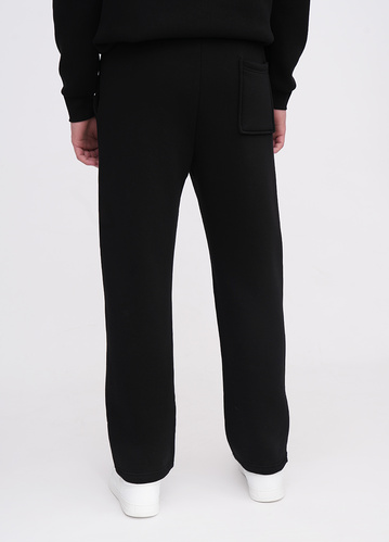 Фото ракурс 2 - Мужские черные штаны EQUILIBRI артикул M265 001 000 Black FW2025