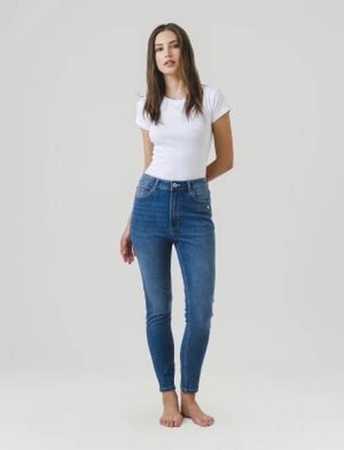 Фото ракурс 3 - Жіночі сині джинси Piazza Italia  артикул 09422 Denim SS2024