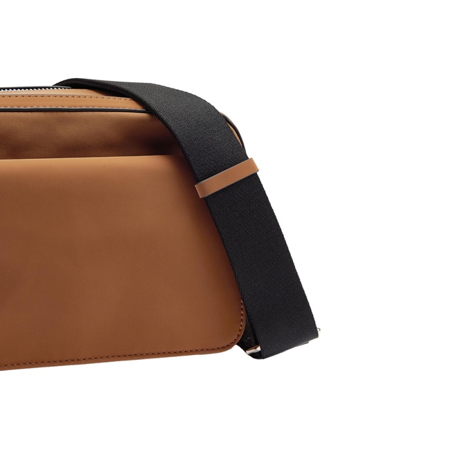 Фото ракурс 3 - Женская коричневая сумка Parfois артикул 241306 _CA FW2025