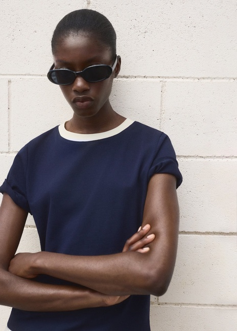 Женская синяя футболка Mango артикул 17081173 56 1 season Фото ракурс 1 - Женская синяя футболка Mango артикул 17081173 56 1 season