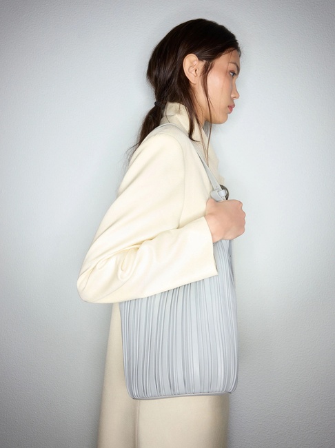 Фото ракурс 5 - Жіноча синя сумка Parfois артикул 231299 _BL SS2025