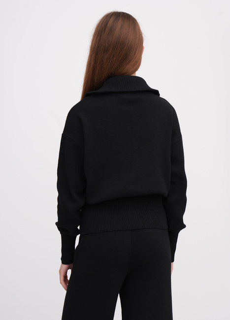 Фото ракурс 2 - Женский черный кардиган EQUILIBRI артикул W391 050 100 Black FW2025