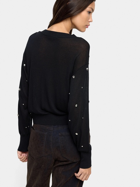Женский черный свитер Parfois артикул 241058 _BK FW2025 Фото ракурс 2 - Женский черный свитер Parfois артикул 241058 _BK FW2025