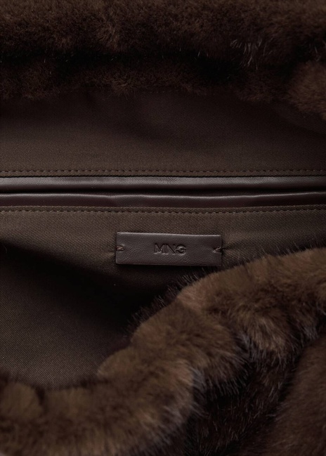 Жіноча коричнева сумка Mango артикул 17057126 32 1 season Фото ракурс 4 - Жіноча коричнева сумка Mango артикул 17057126 32 1 season