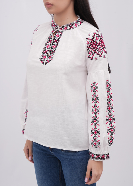 Фото ракурс 3 - Жіноча біла блузка EQUILIBRI артикул W421 030 000 White FW2025