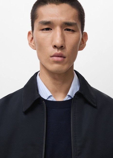 Фото ракурс 4 - Мужская синяя куртка Mango артикул 17076720 56 1 season