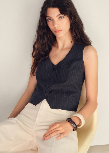 Фото ракурс 5 - Женский синий жилет Mango артикул 87087704 56 8 season