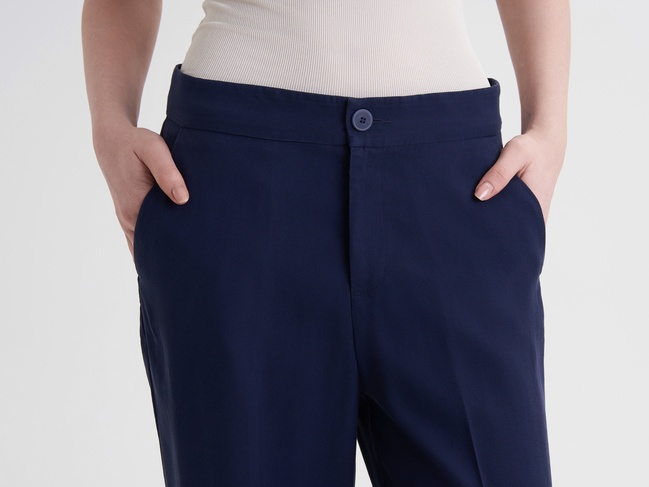 Фото ракурс 3 - Жіночі сині штани Benetton артикул 4T91DF099 252 25P