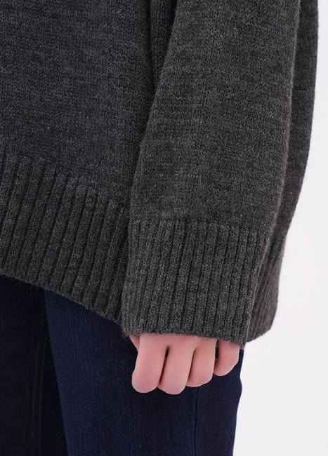 Фото ракурс 4 - Жіночий сірий светр EQUILIBRI артикул W342 061 000 Dark grey FW2025