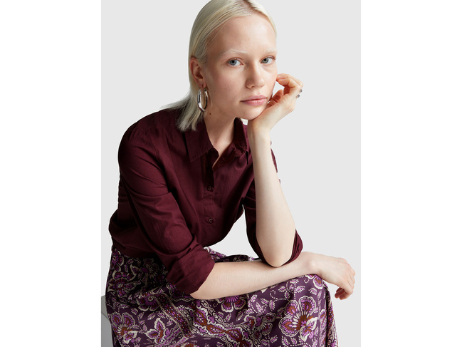 Фото ракурс 6 - Жіноча бордова сорочка Benetton артикул 5WPQDQ0AX 1D3 25A